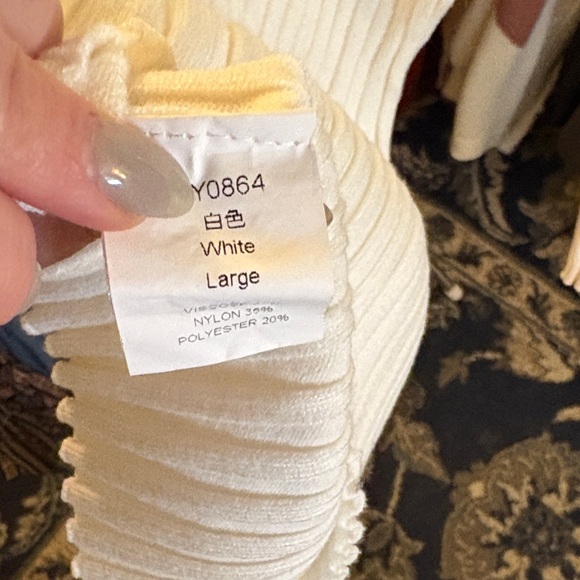 Cream Ribbed V-Neck Knit Top - Picture 2 of 3